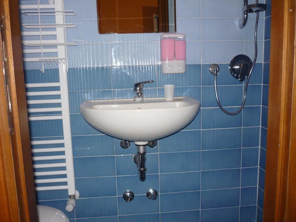 Affittacamere Andronaco Milan Extérieur photo